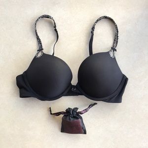 Victoria’s Secret Plunge Push-Up bra